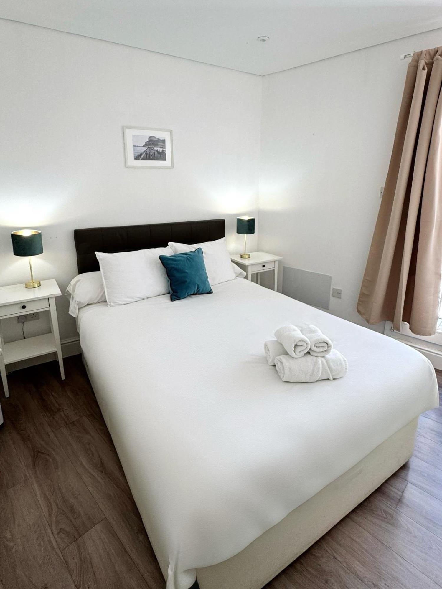 Deluxe City Centre Two Bedroom - Grand Central House Gibraltar Extérieur photo
